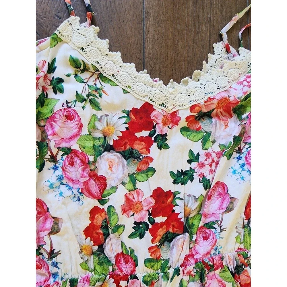 NWT Boutique Floral Romper‎ Cottagecore Boho Size Small